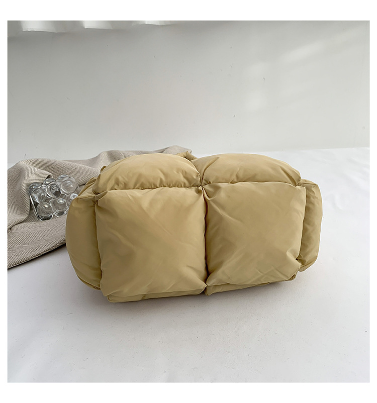 Neue Daunentasche, Baumwollkleidung, Damentasche, einfache, mit Baumwolle gefüllte Weltraumtasche, Einkaufstasche, weiche, karierte tragbare Umhängetasche_voghion.com