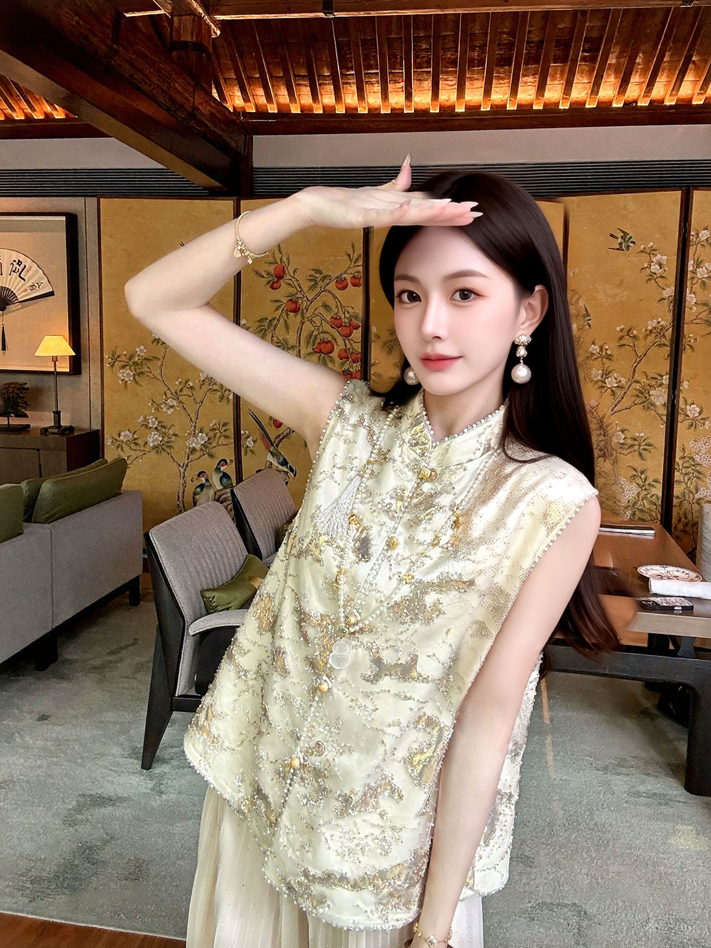 Áo gile hai dây nữ phong cách tân cổ điển cổ đứng thiết kế cao cấp — Vàng hồng