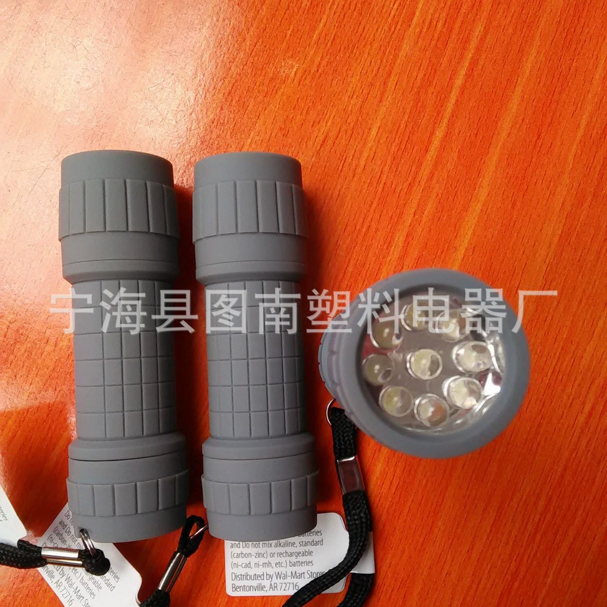 Поставка пластиковых сильный свет 9LED лампа Пластиковый алюминиевый сплав фонарик пластиковый алюминиевый фонарик