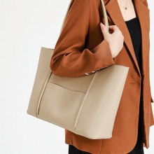 大包包女新款托特包大容量女真皮水桶包女小众通勤单肩包