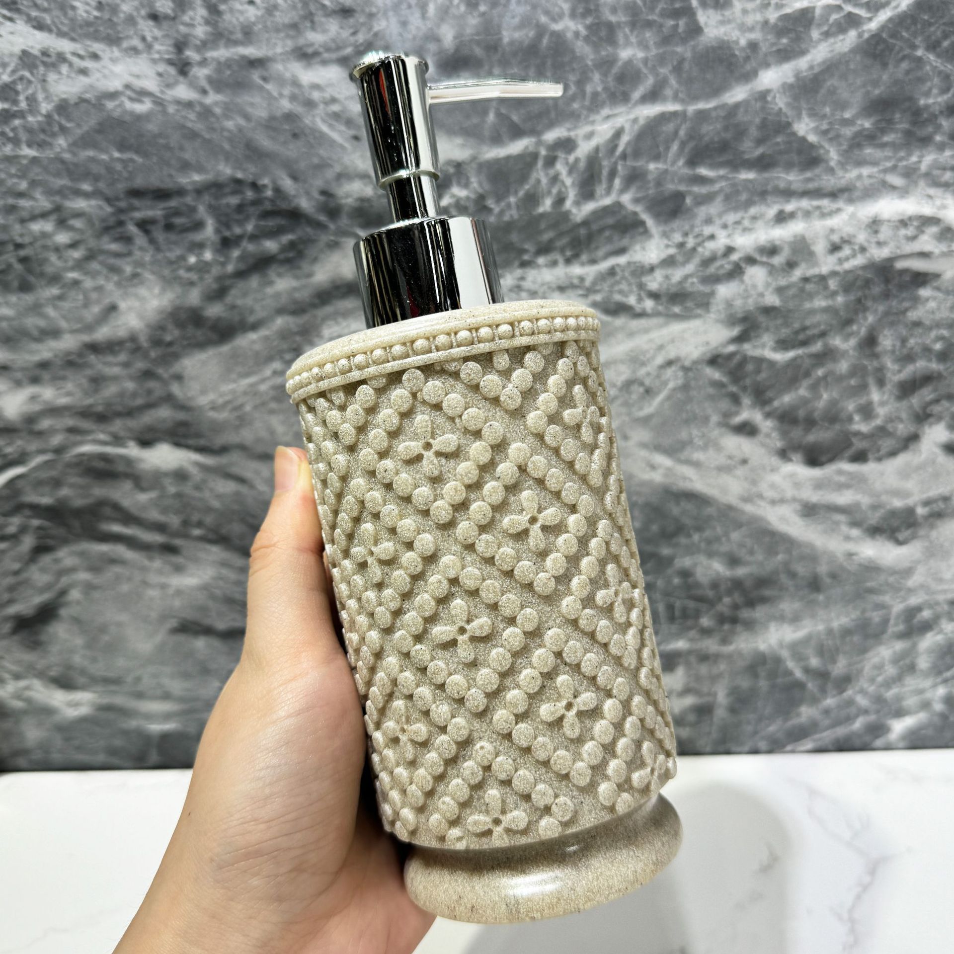 Diseño de piedra de arena imitación de resina set de enjuague de baño enjuague de baño de hotel decoración de piedra de arena set de cuatro piezas transfronterizo