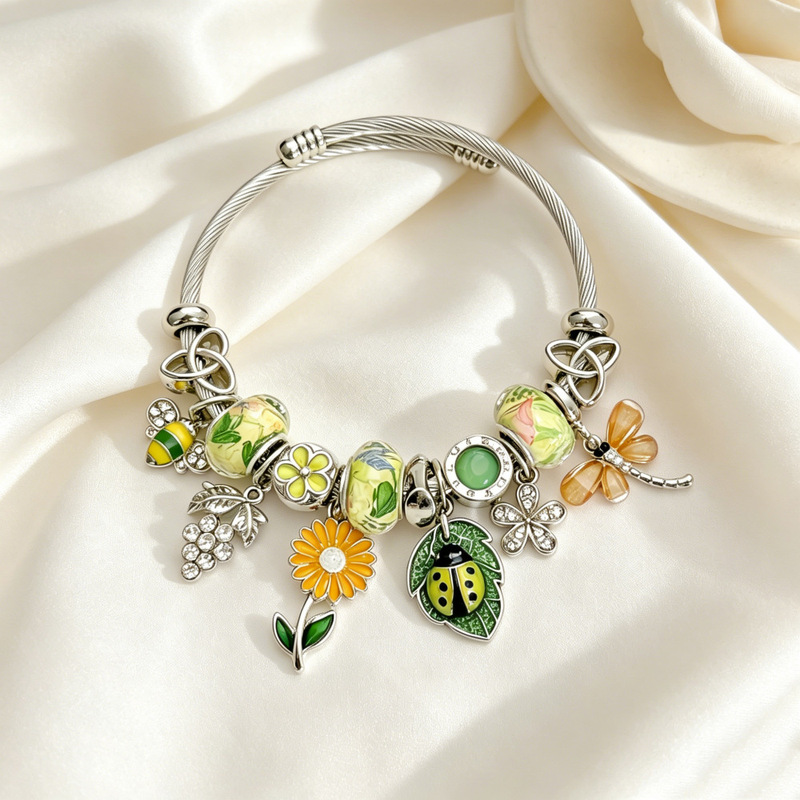 Healing-Style Pastoral Sunflower Little Yellow Duck Bracelet with Multiple Charms Like Ladybugs, Dragonflies, Daisies, and Grapes Open Bracelet Healing-Style Pastoral Sunflower Little Yellow Duck Bracelet with Multiple Charms Like Ladybugs, Dragonflies, Daisies, and Grapes Open Bracelet