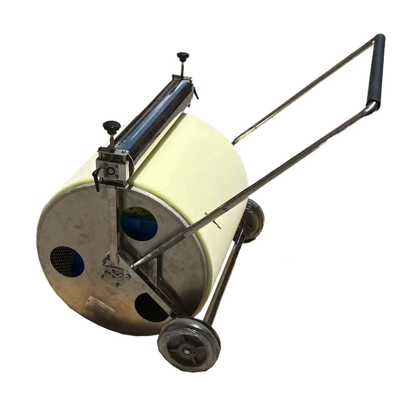 Высокоэффективная машина для поглощения воды на футбольном поле, роликовая машина для удаления воды с газона, оборудование для обслуживания стадионов с большой емкостью для сбора воды и переработки воды