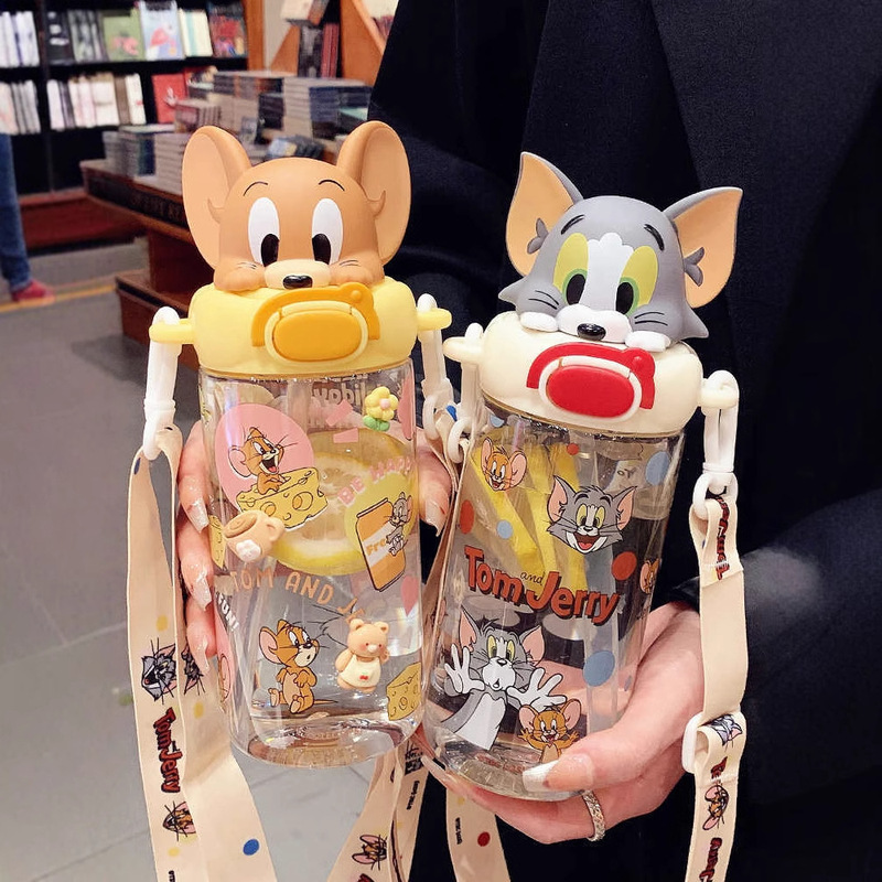 トムとジェリー子供用トリタンプラスチックウォーターカップ新しい男の子と女の子の学校特別なストローカップ夏の幼稚園|undefined