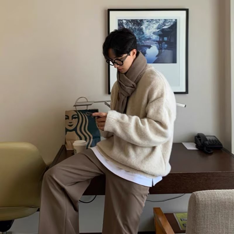 Suéter grueso suelto de otoño e invierno, suéter de punto japonés de tendencia coreana para hombres, abrigo de suéter perezoso estilo de invierno ins Hong Kong