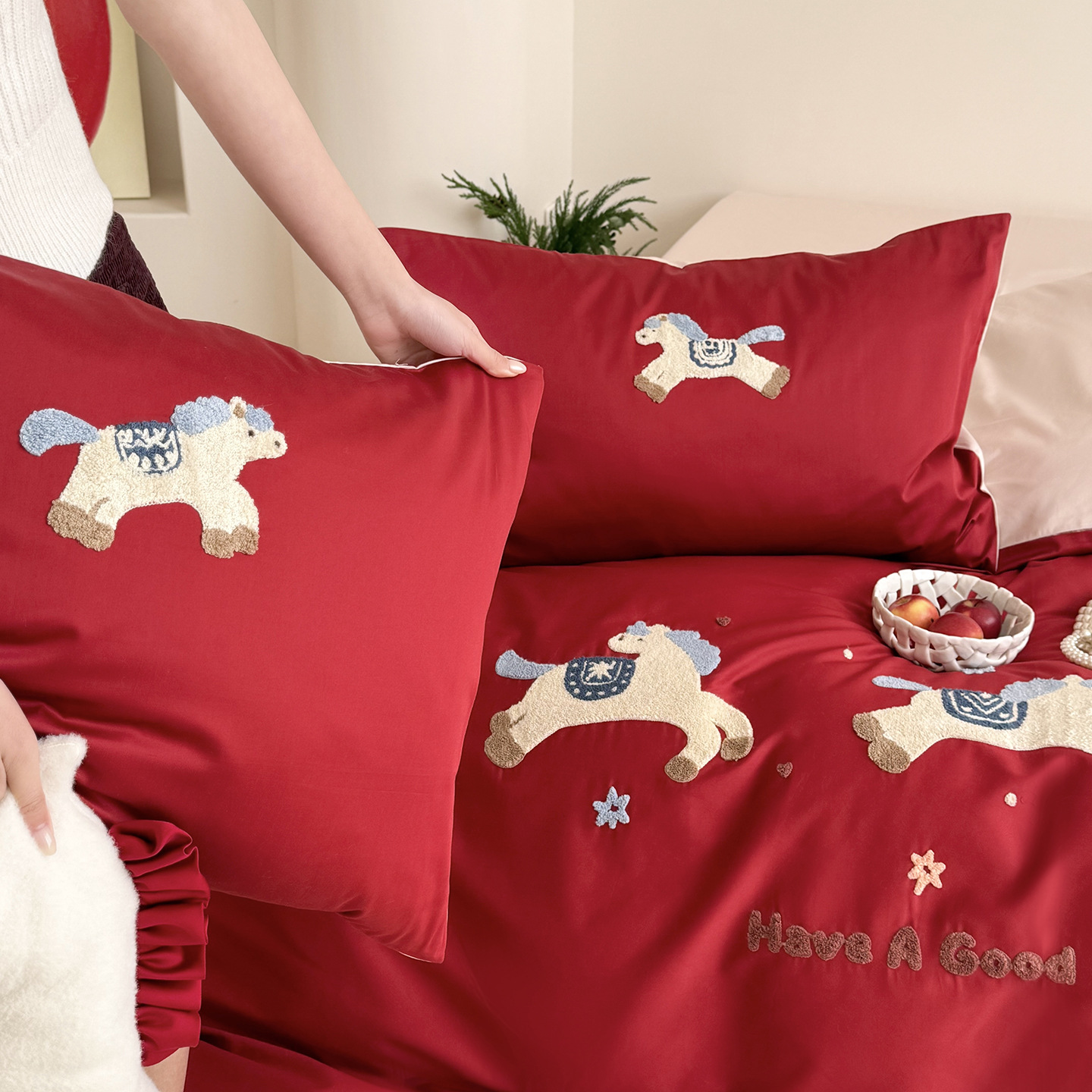 100S toalla de algodón bordada de algodón puro cuatro piezas conjuntos de tres piezas para dar la bienvenida a la cama del año del caballo rojo festivo