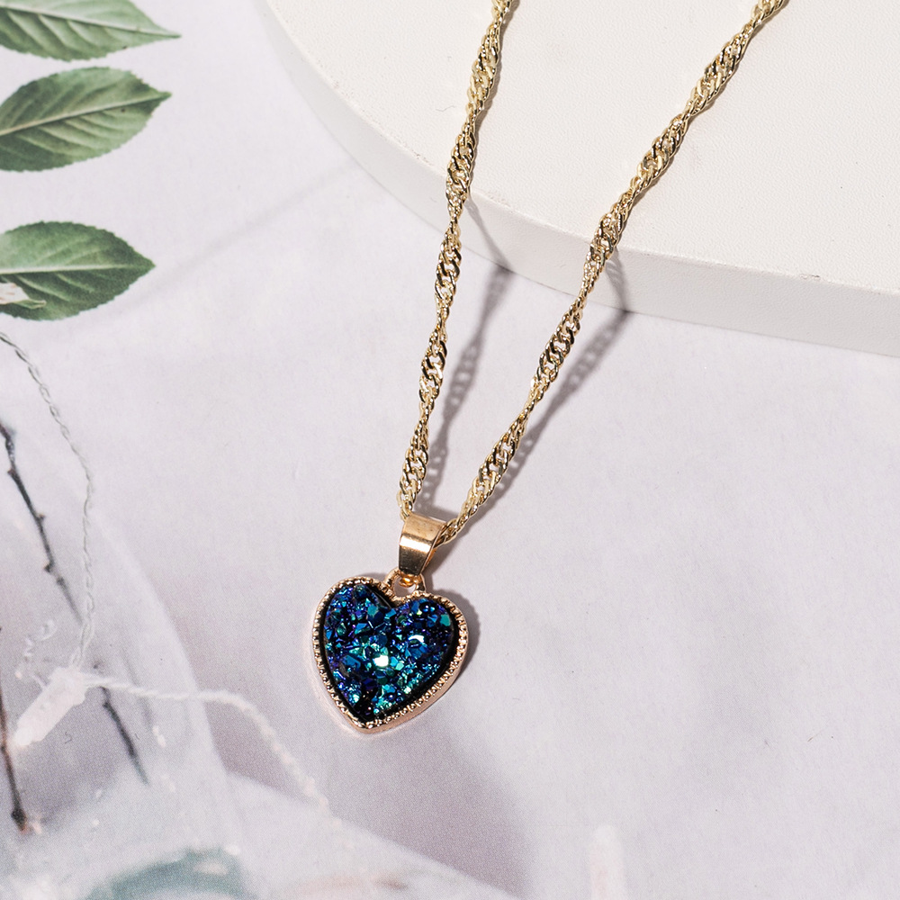 15g Weight Pendant Necklace Classification 1 Piece Quantity Daily Occasion Alloy Material Heart Shape Pattern Women'S Gender Plating Design Simple Style Style 1 Piece Simple Style Heart Shape Alloy Plating Women's Pendant Necklace 8