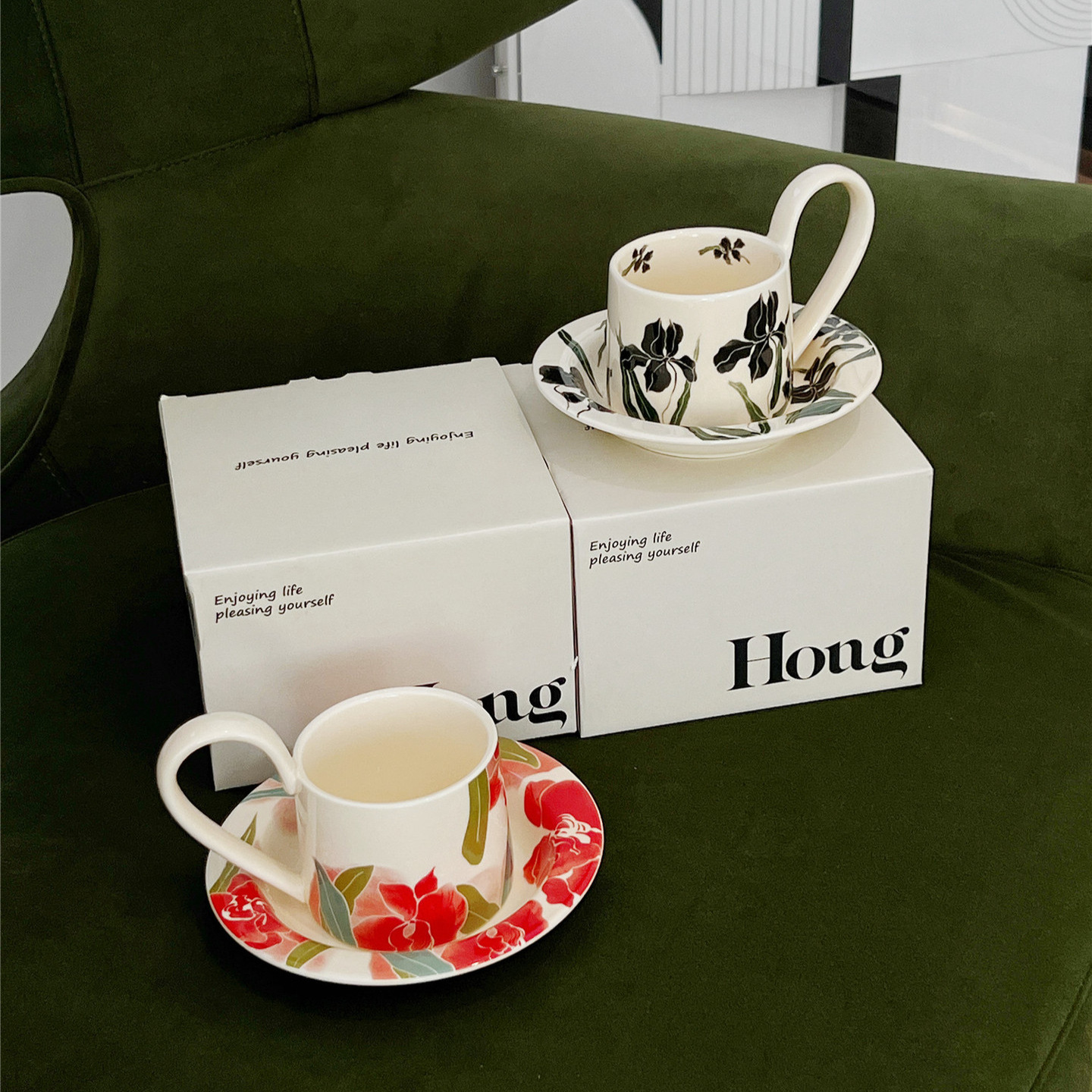 Tazas de café de cerámica de estilo medieval iris platos de latte taza de flores de la tarde taza de menú retro taza caja de regalo