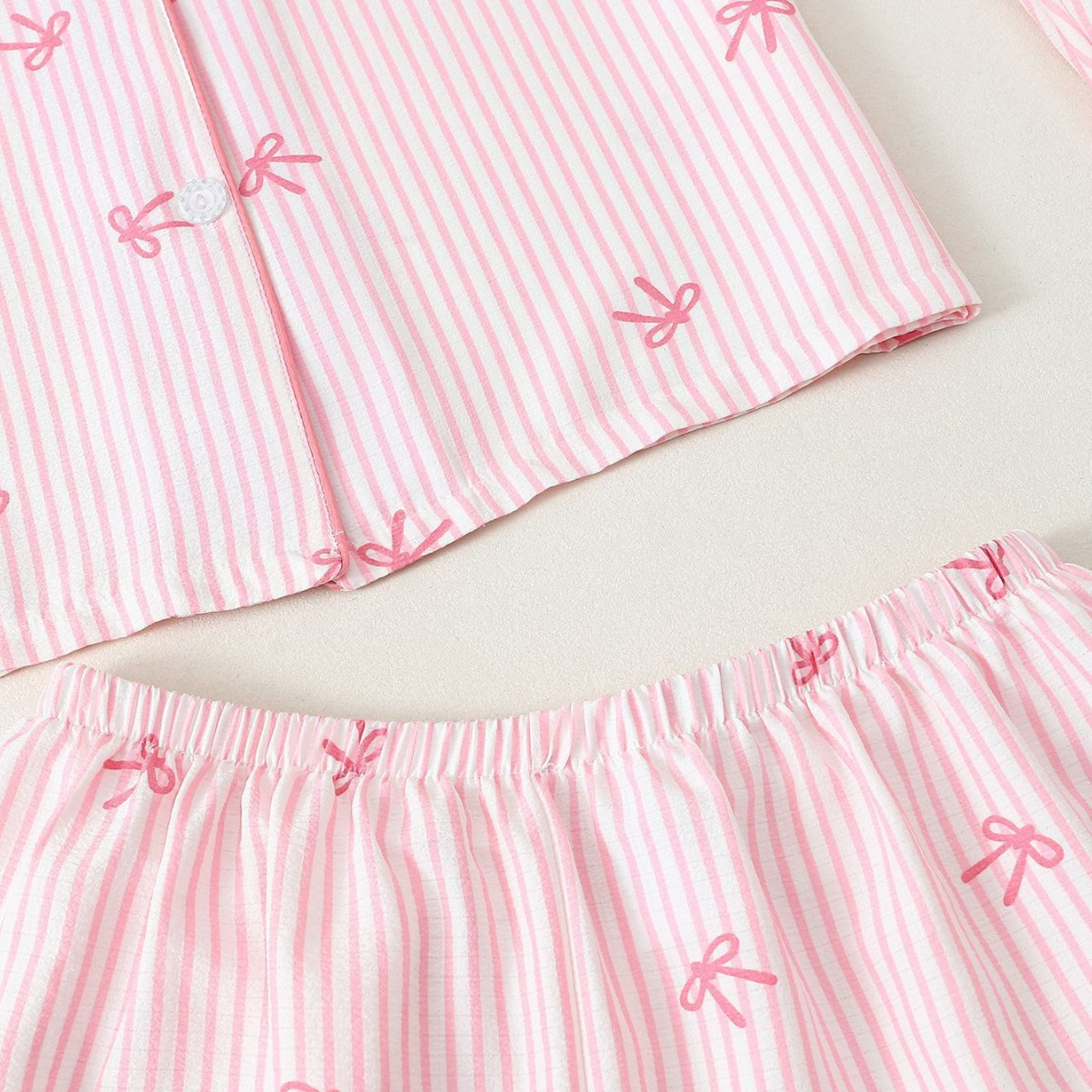 2026 nueva explosión de burbujas transfronterizas pijamas arrugados de manga corta de mujer pantalones cortos pantalones largos transfronterizos set de ropa del hogar al por mayor