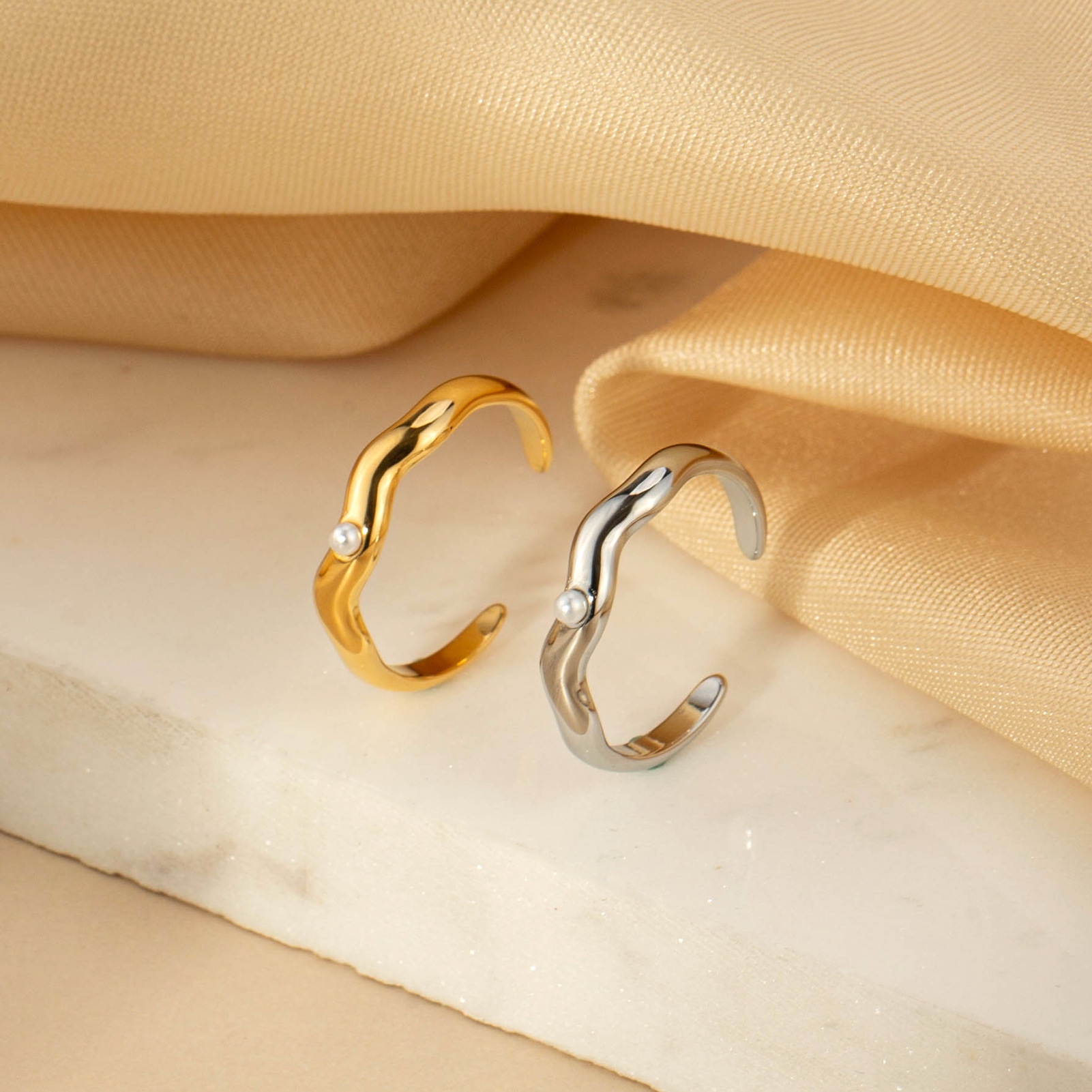 retro brand design golden ring