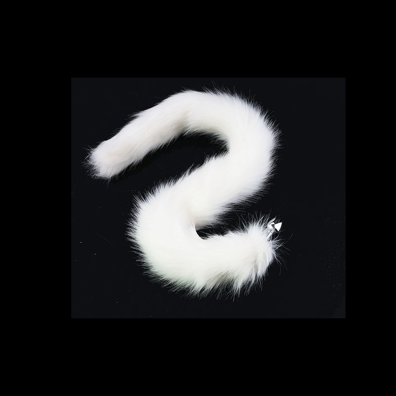 �¿������Ȥ����Ʒ�ڰ�ɫ�ӳ�����β�ͽ���������ͥ��������ֱ��