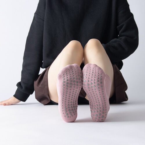 New autumn and winter mid-length yoga socks long Pilates socks all-inclusive women's terry plus velvet thick round head mid-length socks