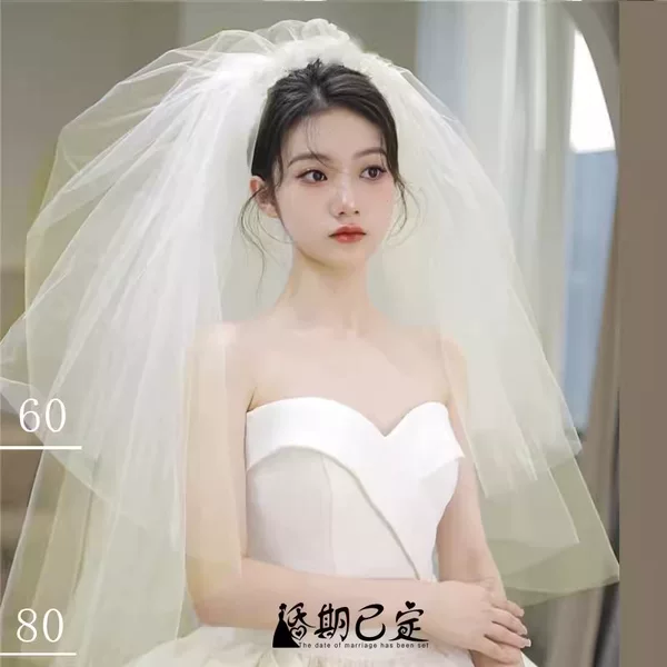 Light champagne organza about 60-80 with metal hair comb-135cm-175cm
