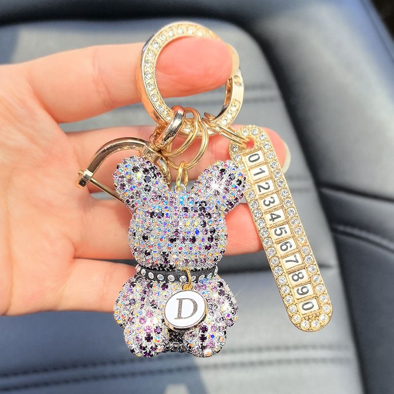 Clavieres de automóviles llenas de dibujos animados conejito llavero letras dibujos animados exquisitos colgantes de llaves de chicas regalos