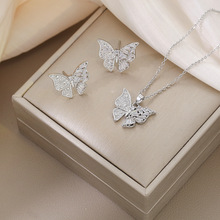 项链女网红森系蝴蝶锆石小众新款设计感吊坠气质耳环套装钛钢项链