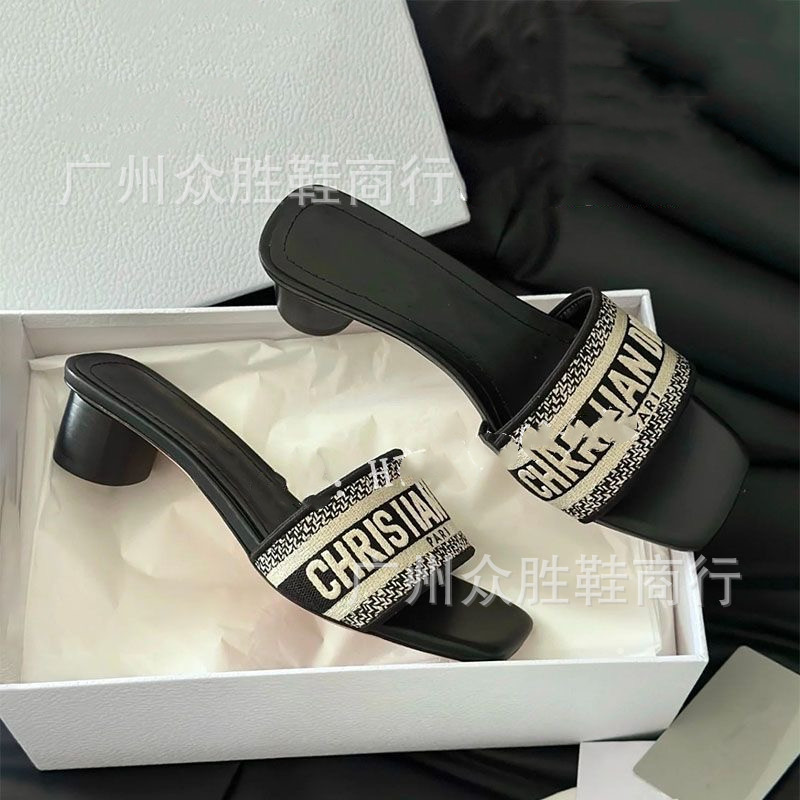 25 New d 홈 실크 자수 두꺼운 굽 슬리퍼 여성용 아우터웨어 정품 가죽 다용도 레터 슬리퍼 캐주얼 샌들