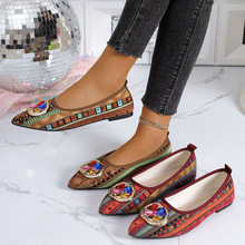 外贸大码女休闲单鞋平底一脚蹬豆豆鞋水钻金属扣浅口舒适尖头单鞋