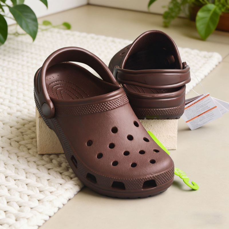 Celebrity Style Classic Clogs, Beach Shoes, Unisex Couple Slippers, Home Bathing Shoes, Factory Warehouse in Stock