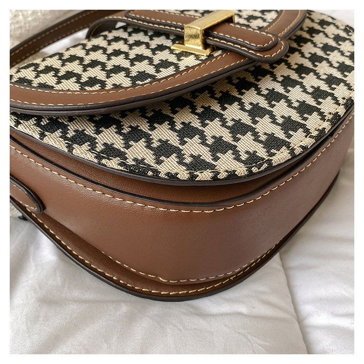 2023 Frühjahr neue Live-Übertragung Satteltasche karierte Umhängetasche Textur Hahnentritt einzelne Schulter Umhängetasche Damentasche_voghion.com