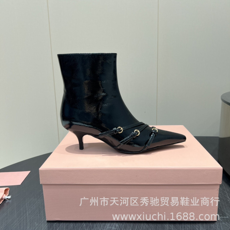 2025新品缪家尖头扣带短筒靴高跟细跟短靴时装短靴高端真皮女靴|undefined
