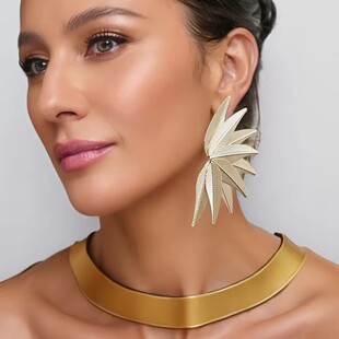 �W�����وA�h���Ů���䵭�L�͹��B���ֹ��W�����r�аٴ���h