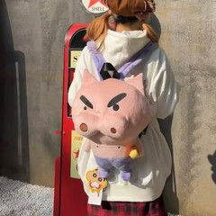 クレヨンしんちゃんの太ったビープ音左卫门公仔のぬいぐるみのバッグに力を入れています。