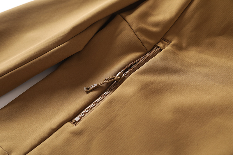Nordic city outdoor! Windproof and waterproof! Autumn and winter men's foreign trade plus velvet soft shell hooded jacket_voghion.com