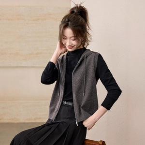 百搭叠穿连帽针织马甲2025秋季新款韩系柔软保暖无袖外套