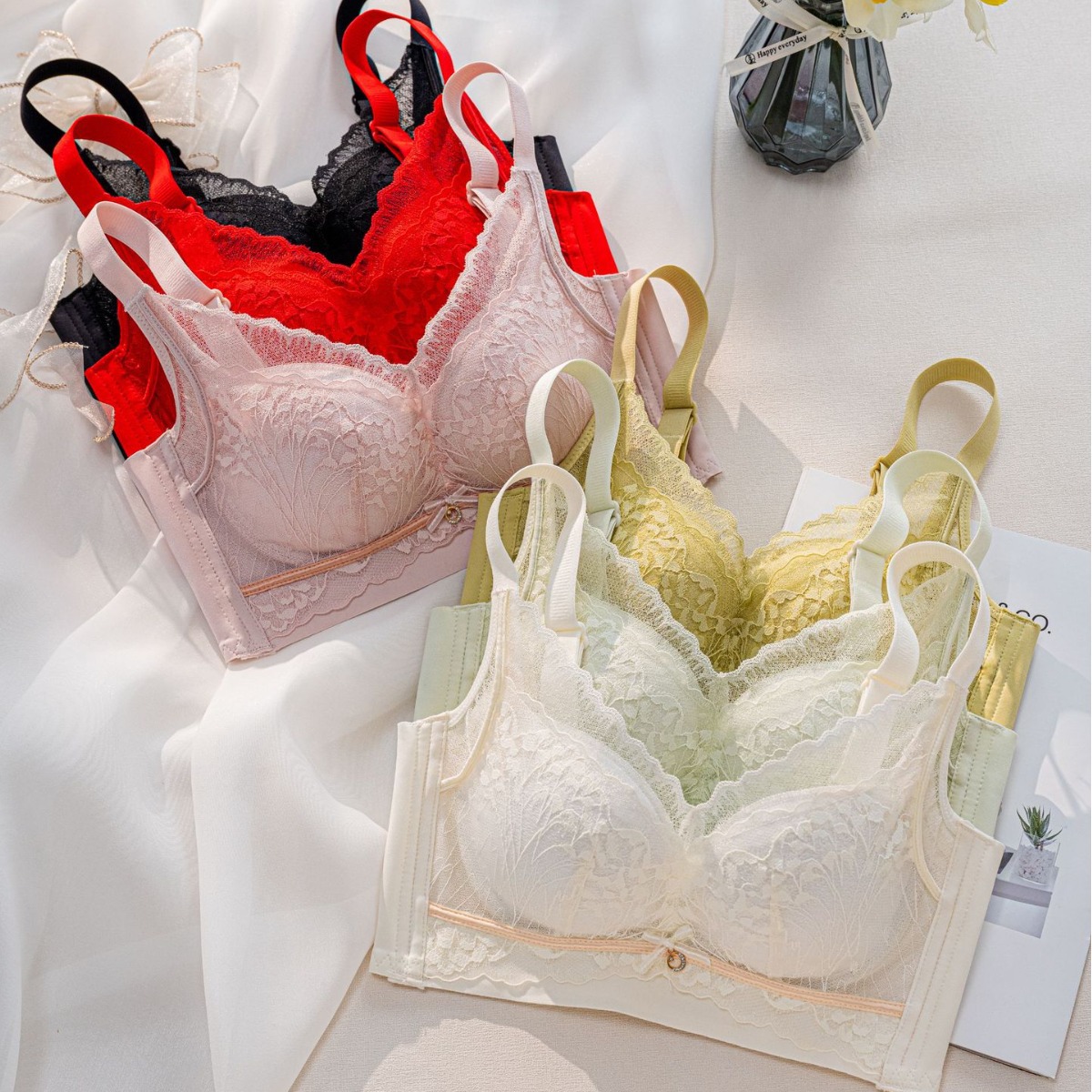 Venta directa de fábrica comercio electrónico transfronterizo Sudeste de Asia Vietnam Tailandia señoras cómodas y transpirables sujetador lateral de encaje