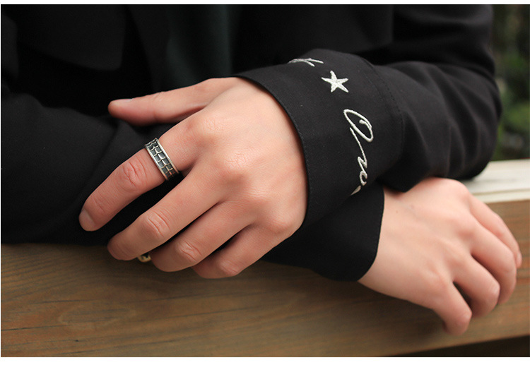 Vintage Designer Ring For Men Scale Pattern Handmade Silver Band_voghion.com