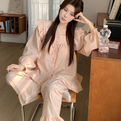 韓国insさん韓国版甘いレース秋の方襟長袖小清新でゆったりしています。
