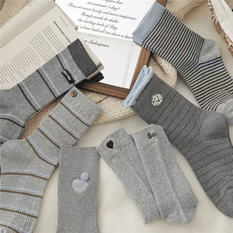 秋冬新款灰色条纹袜子女中筒袜韩版miu系学院风运动长袜诸暨袜业