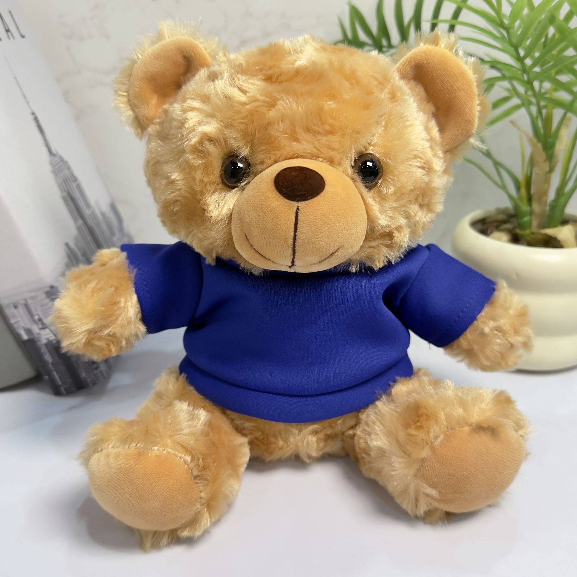 El oso marrón-azul oscuro