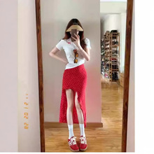半身裙女夏季新款港风复古穿搭红色不规则包臀开叉裙小个子碎花裙