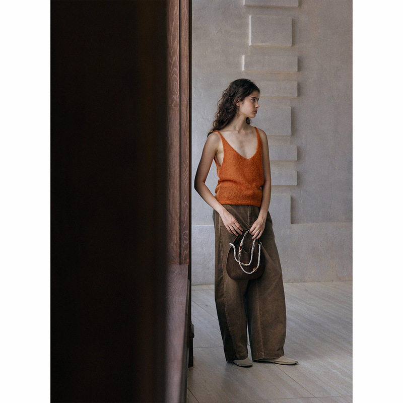 【识几】Autumn New Style Alpaca Wool Blend V-Neck Sleeveless Knit Top Simple Inner Wear Camisole M9700 【识几】Autumn New Style Alpaca Wool Blend V-Neck Sleeveless Knit Top Simple Inner Wear Camisole M9700