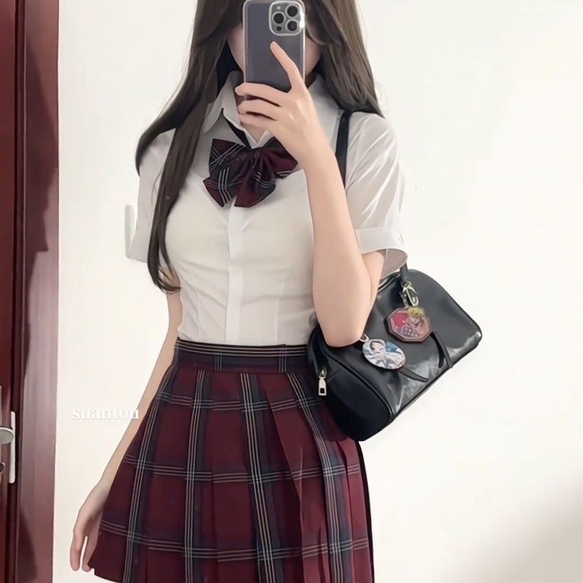 Короткие рукава «рыбий кость» + клетчатая юбка Сюань 42 см + галстук-бабочка + коробка самолета