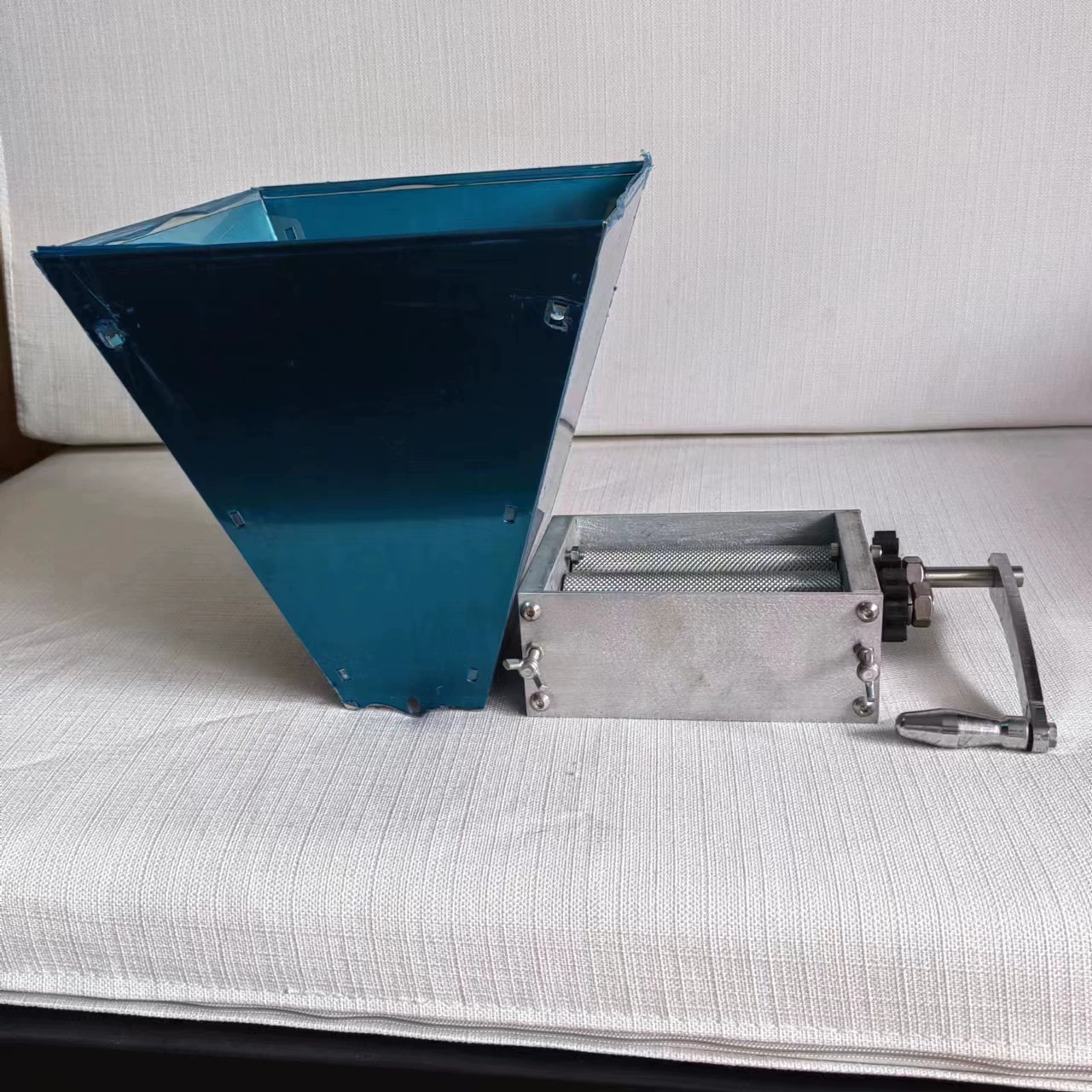 Роликовая вращающаяся Шестерня Daiyang Group Модель третьего поколения для измельчения зерна и солода