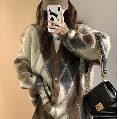 秋冬の新型セーターのコートは韓国版のゆったりしたニットのカーディガンのファッションの中の長いタイプは肥えていて、大きい外は上着の女性を着ます。