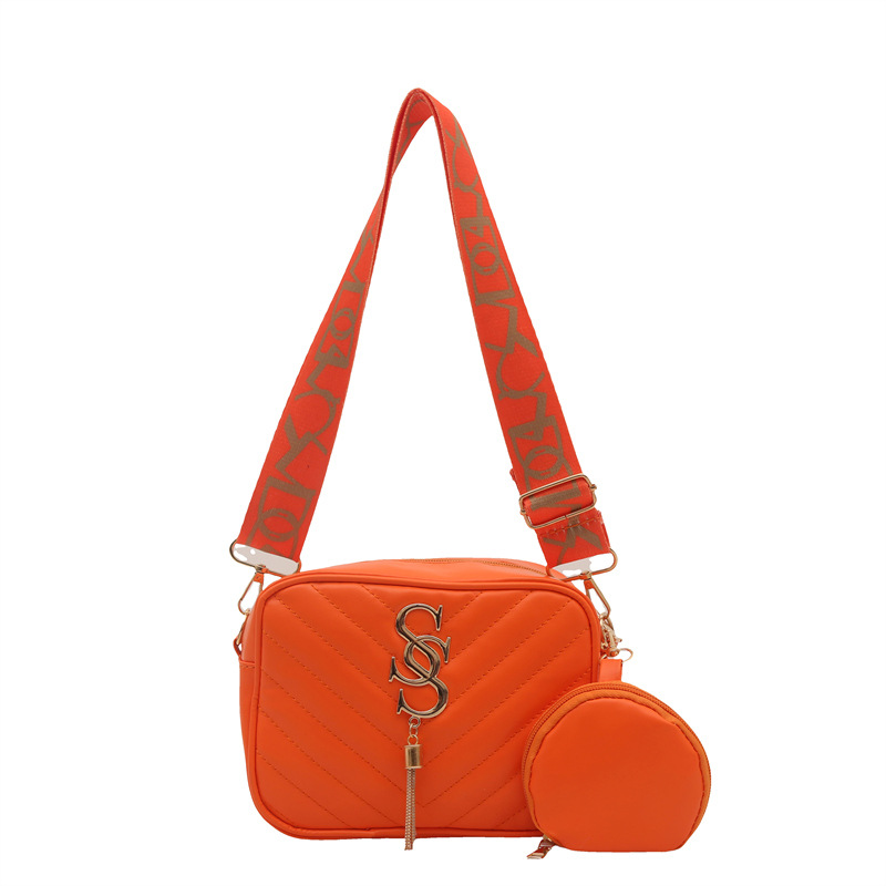 2025 primavera y verano nueva personalidad de moda bolso de niño hermoso casual simple bolso de mensajero textura estilo occidental bolso cuadrado pequeño de un solo hombro