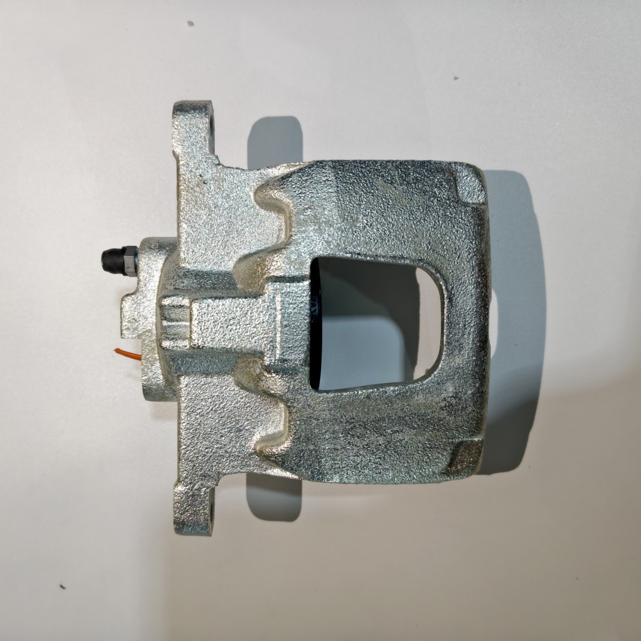 Rear brake master cylinder, rear master cylinder, master cylinder, suitable for Wrangler 3.0 3.6 68003778AA