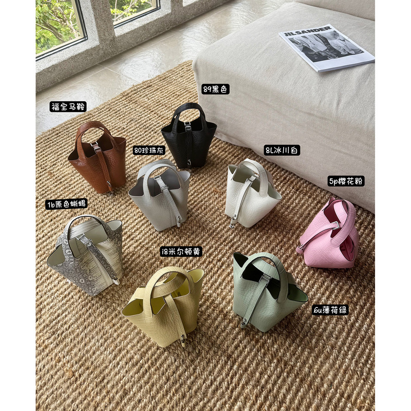"Matte Crocodile Pattern Waxed Leather 14cm" Mini Basket Bag for Women, Bucket Bag Made of Top-Layer Cowhide with a High-End Feel "Matte Crocodile Pattern Waxed Leather 14cm" Mini Basket Bag for Women, Bucket Bag Made of Top-Layer Cowhide with a High-End Feel