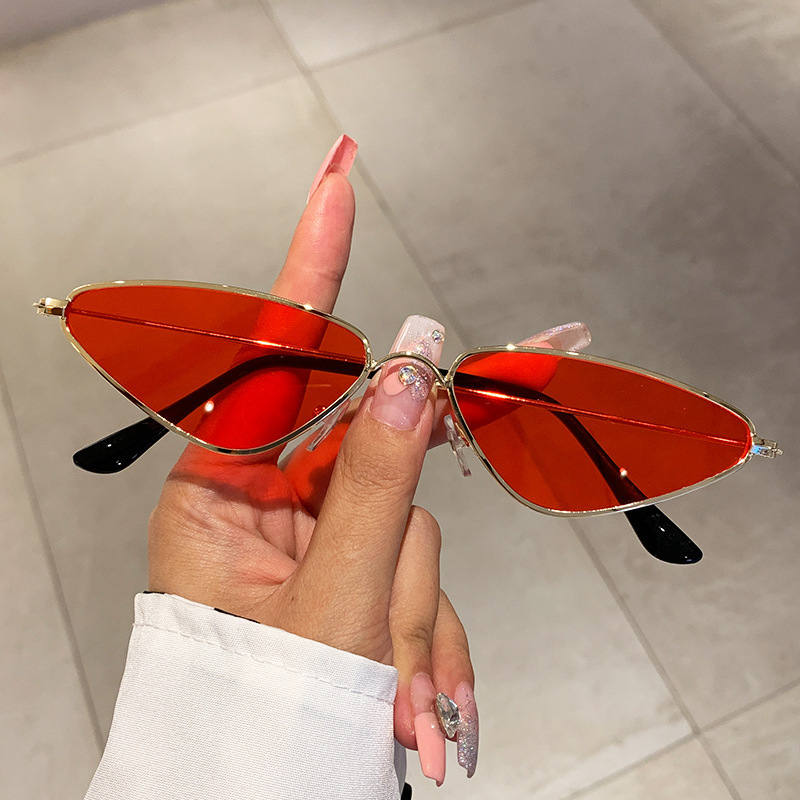 Cross-border New European and American Ins Internet Celebrity Same Style Triangle Ocean Small Frame Sunglasses Trendy Street Metal Sunglasses Cross-border New European and American Ins Internet Celebrity Same Style Triangle Ocean Small Frame Sunglasses Trendy Street Metal Sunglasses
