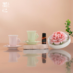 Moji Ceramic Hand-Kneaded Peony Artificial Porcelain Flower Diffuser Ornament Gift Box with Pair of Cups Birthday Gift for Best Friend