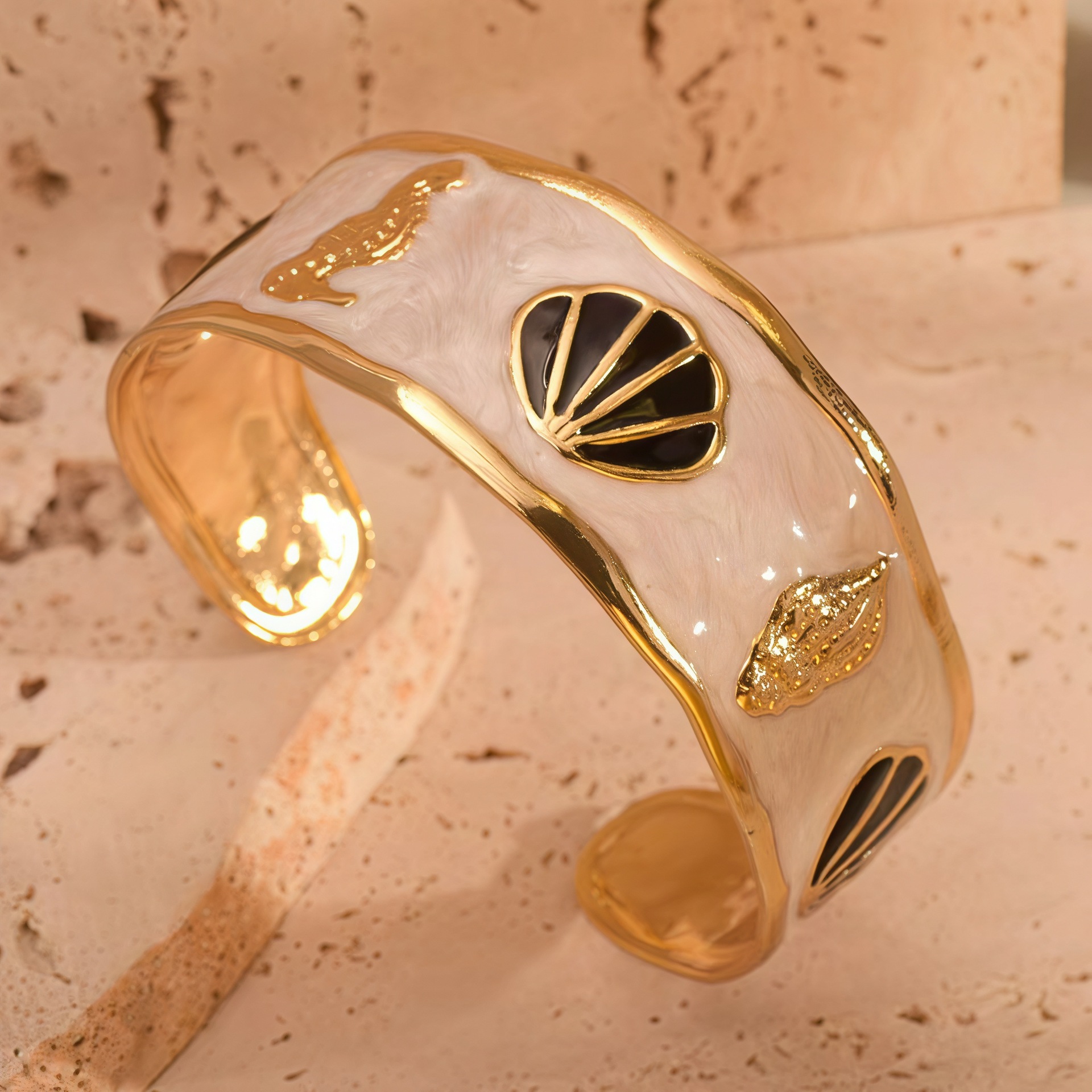 Pulsera de concha de estrella de mar negra