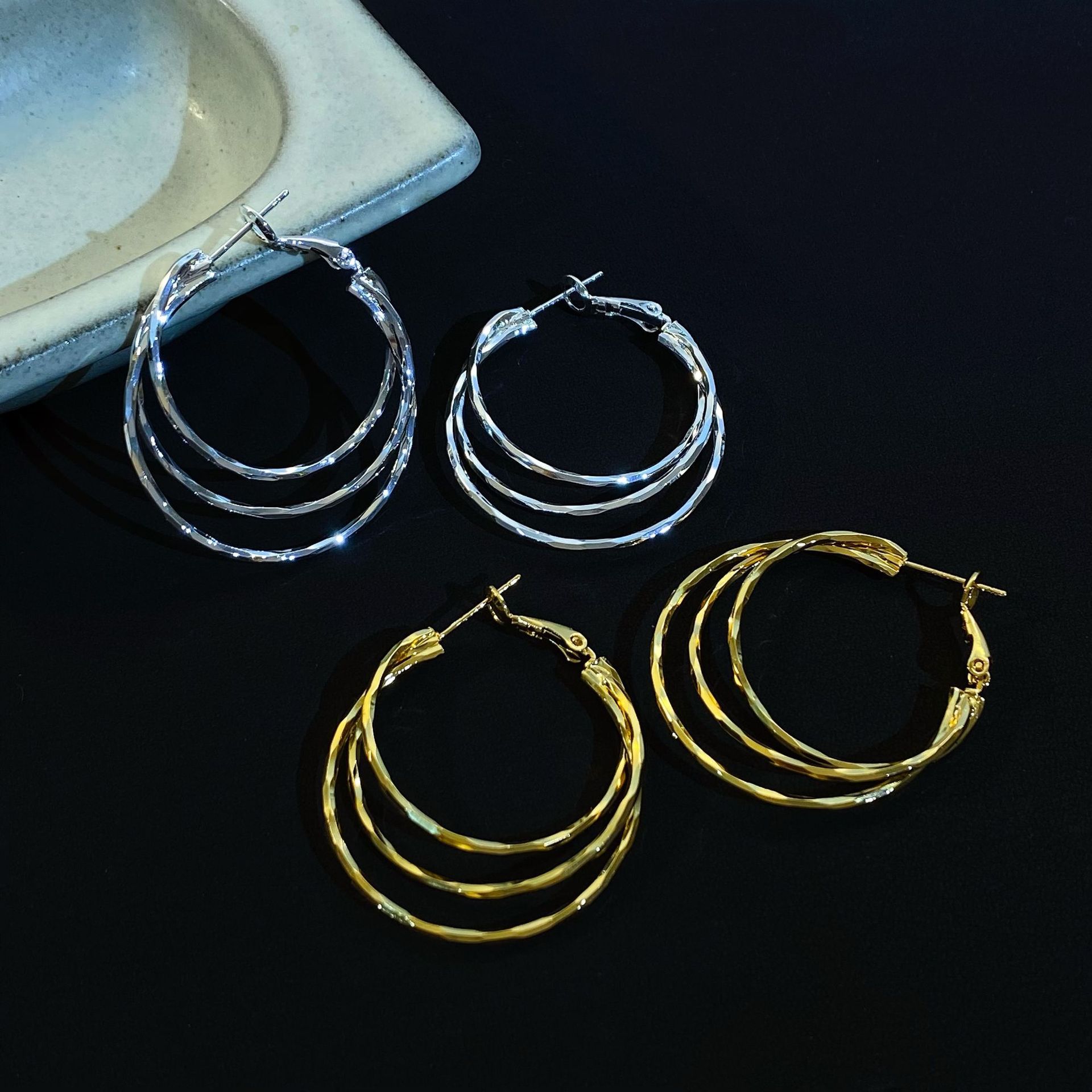 Copper Gold-Plated Irregular Multi-Layer Hoop Earrings for Women, New High-End Fashion Earrings Trendy in Europe and America