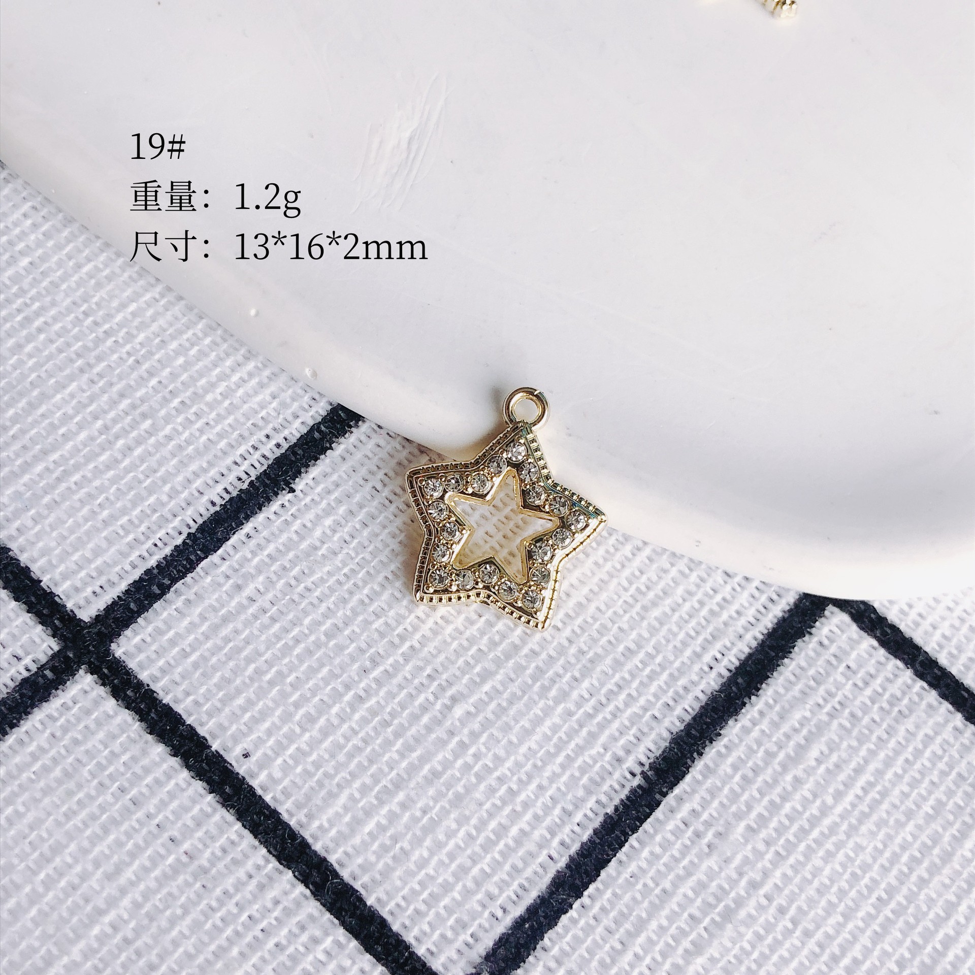 16g Weight Pendant Jewelry Making Type 14 * 12mm Jewelry Making Size Zircon Inlay Material DIY Jewelry Accessories Classification 10 PCS/Package Quantity Alloy Material Butterfly, Lock, Airplane Pattern All Seasons Season Inlay Design IG Style Style 10 PCS/Package 14 * 12mm Alloy Zircon Butterfly Lock Airplane Pendant 23