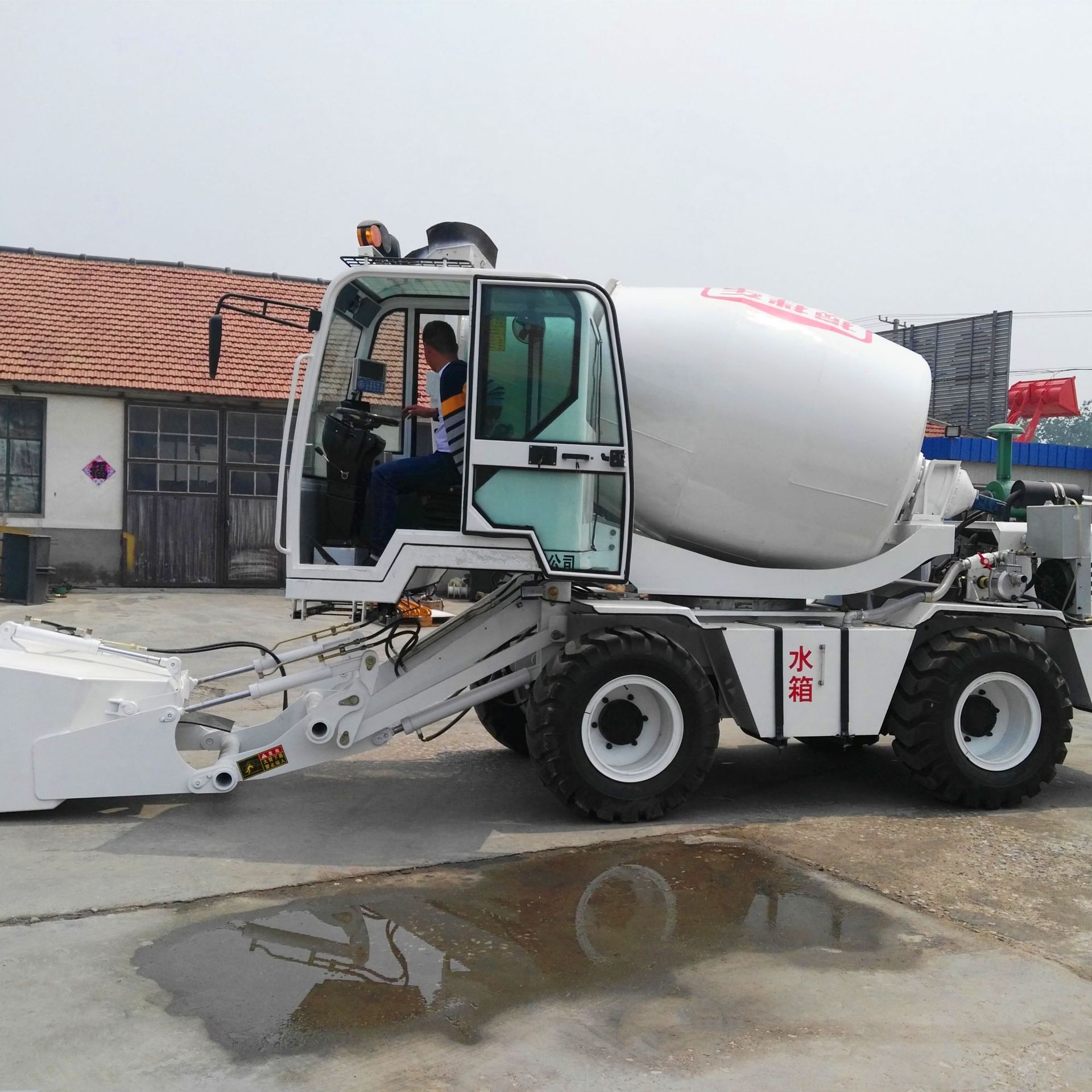 3方混凝土搅拌车 自上料搅拌车 经济型 一罐上料到卸料15分钟