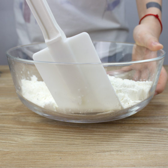 Food grade rubber scraper baking tool plastic large small size long handle scraper silicone integrated stirring scraper