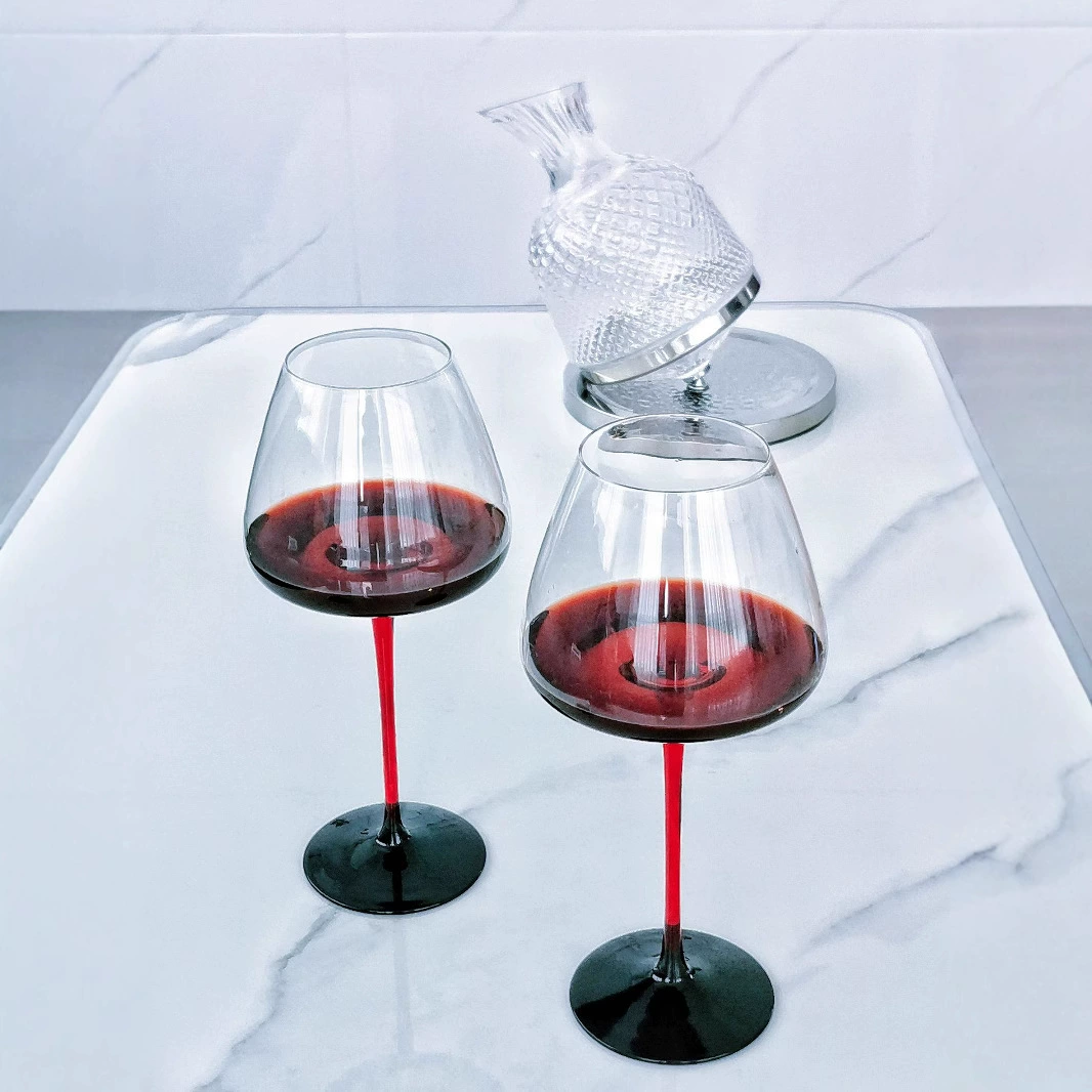 High-end wineglass, roly-poly doll, spinning top, wine decanter, set for home use, light luxury style