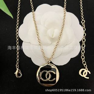 С���L��ĸ�ڰ�ɫ�朷��ź��s��Ҏ�t���Ե��z�i���